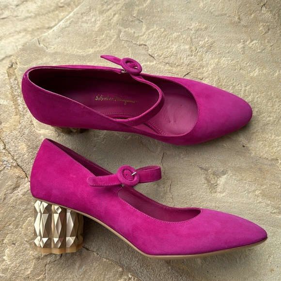 Salvatore Ferragamo Shoes - Salvatore Ferragamo Ortensia 55 Suede Pumps